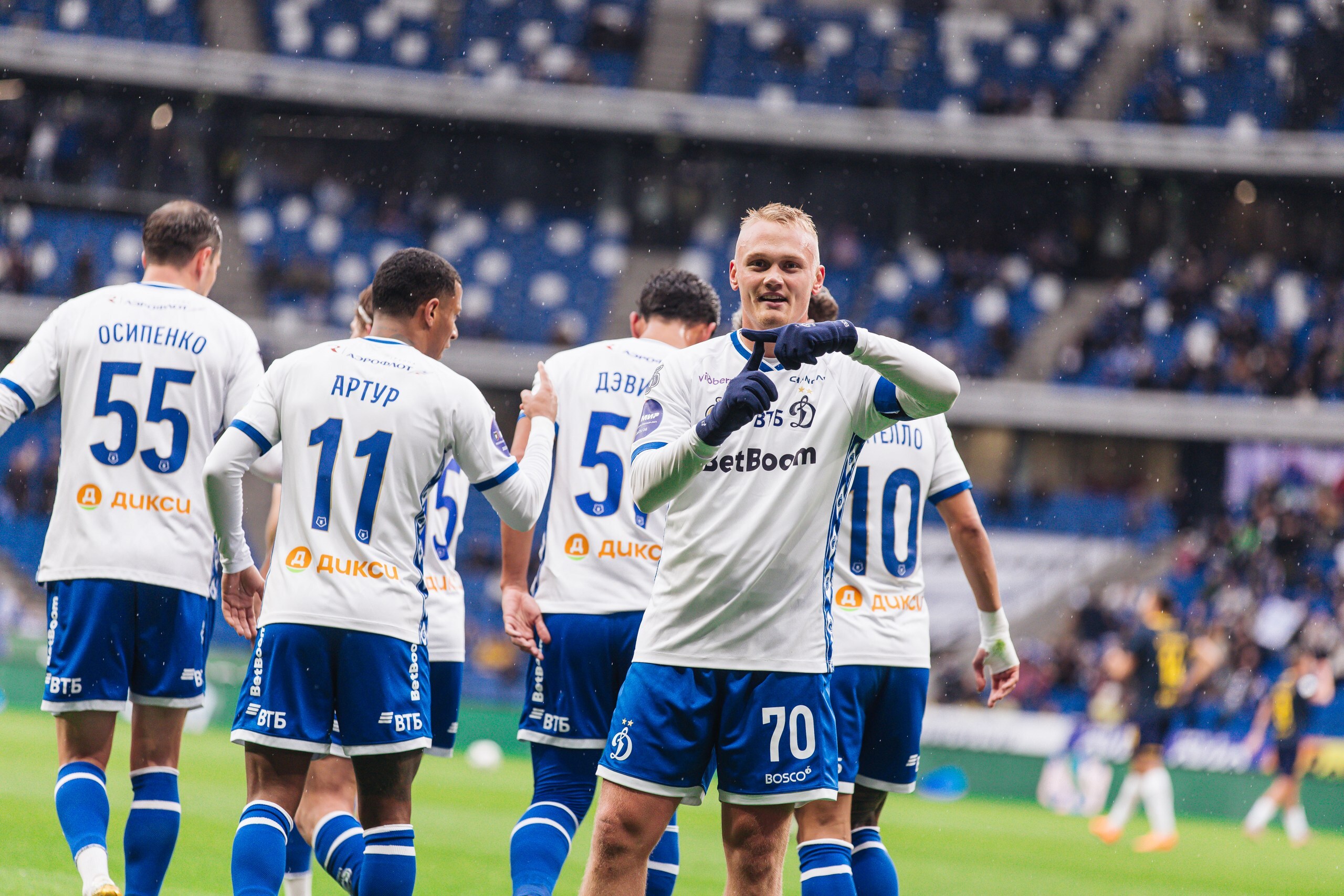 Los goles de Tyukavin y Ngamaleu dieron la victoria al Dynamo sobre el Sochi
