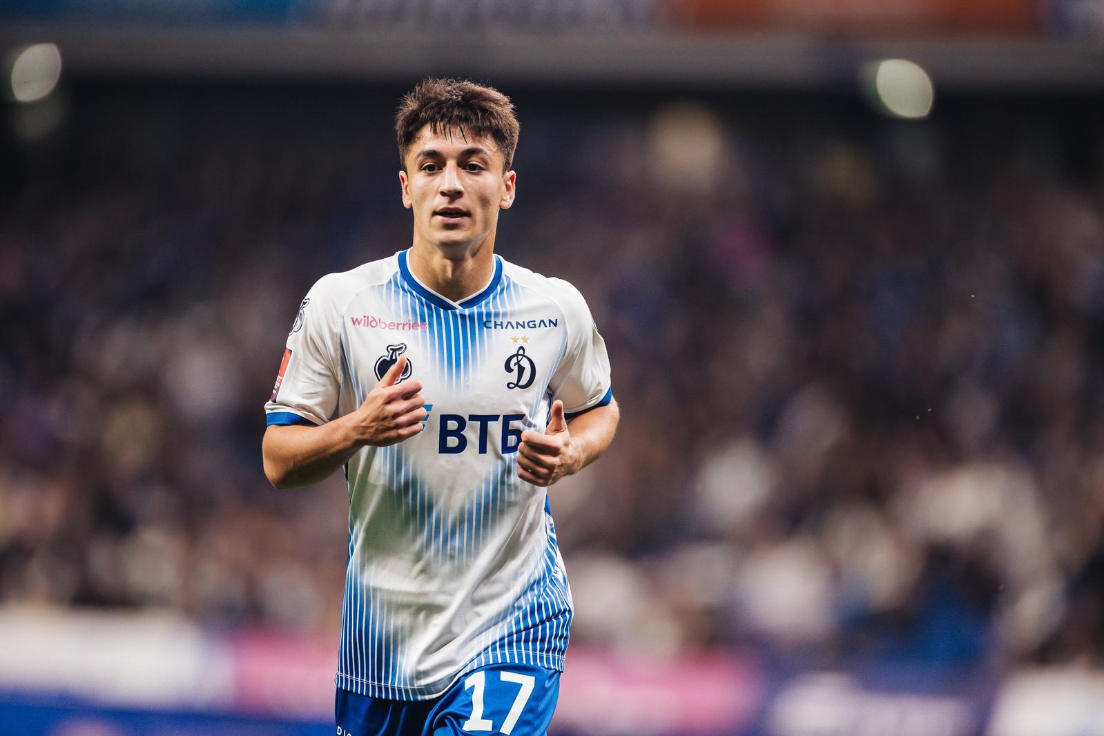 Ulvi Babaev alquilado por Rubin